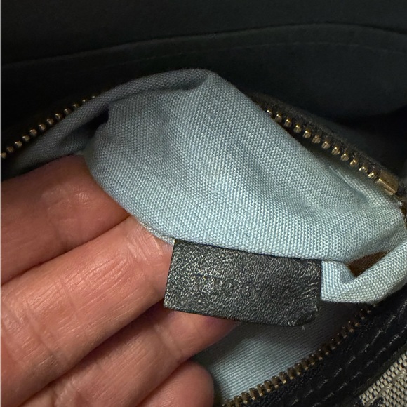 Authentic LOUIS VUITTON Monogram Mini
Buzas Marie Kate Bag Blue - Picture 11 of 12